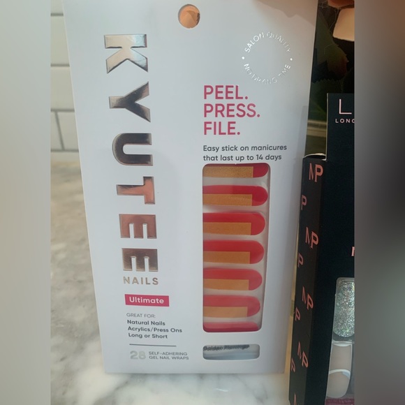 Nail Bundle - Picture 2 of 7